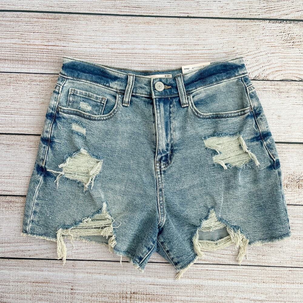 NWT SIZE 29 HIGHRISE BOYFRIEND JEAN SHORTS